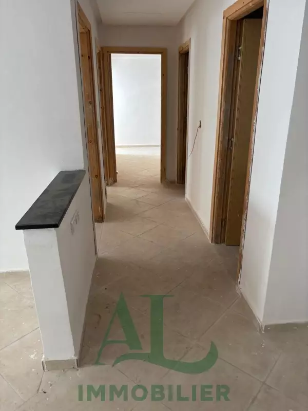 APPARTEMENT ZONE INDUSTRIELLE